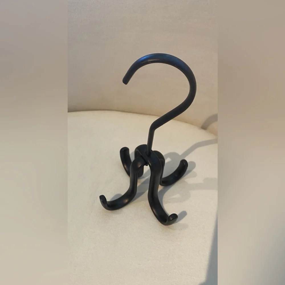 Closet Accessory - Belt, tie, scarf hanger - NWOT